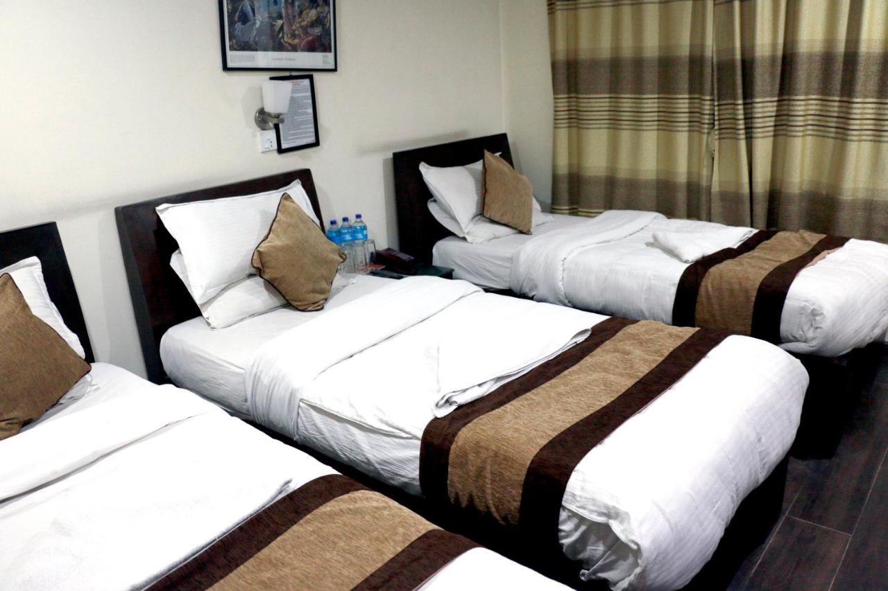 Alpine Hotel & Apartment Катманду Екстериор снимка